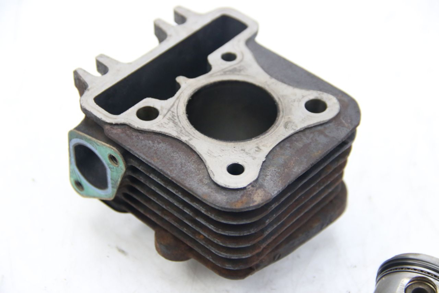 photo de CYLINDER PISTON APRILIA SCARABEO 4T 50 (2009 - 2017) - Technical close-up