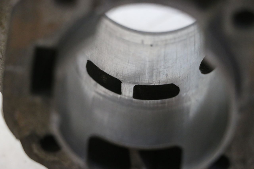 photo de CYLINDER BARREL PISTON DERBI SENDA SM DRD 50 (2008 - 2013) - Surface and material condition