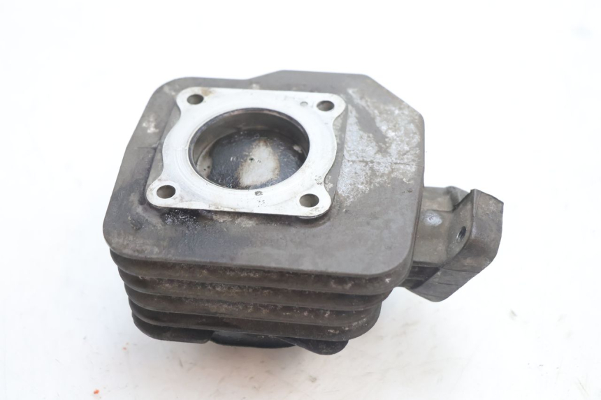 photo de CYLINDER BARREL PISTON PEUGEOT SPEEDFIGHT 2 AC 50 (2000 - 2009) - Alternative perspective