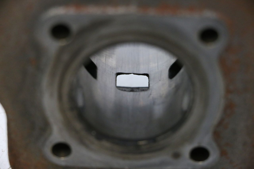 photo de CYLINDER BARREL PISTON PEUGEOT SPEEDFIGHT 2 AC 50 (2000 - 2009) - Surface and material condition