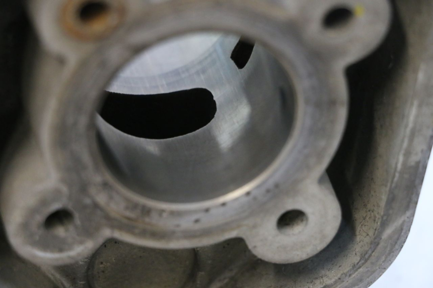 photo de CYLINDER BARREL PISTON PEUGEOT SPEEDFIGHT LC 50 (1996 - 2002) - Technical close-up