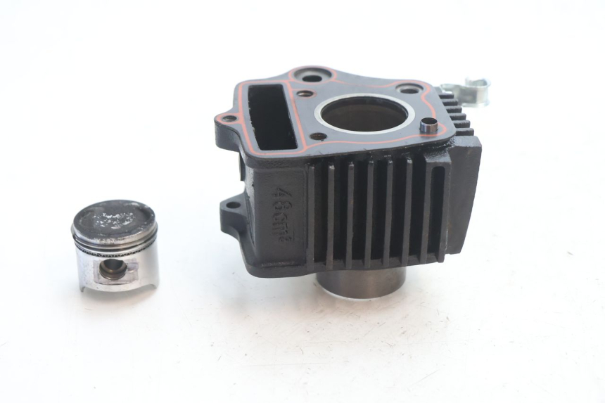 photo de CYLINDER BARREL PISTON YAMASAKI STREET 50 (2013 - 2018) - Component detail
