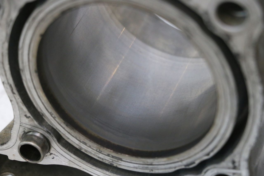 photo de CYLINDER BARREL PISTON SUZUKI SV S 650 (1999 - 2002) - Alternative perspective