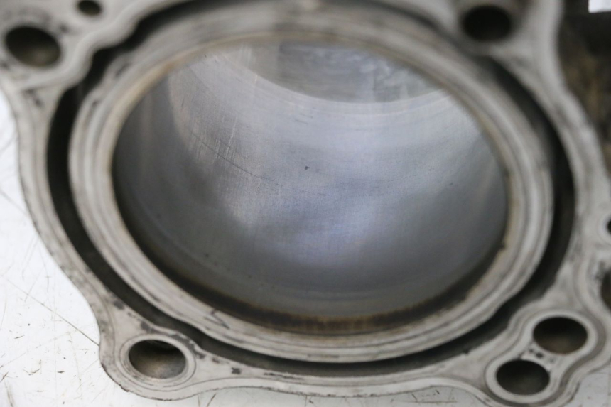 photo de CYLINDER BARREL PISTON SUZUKI SV S 650 (1999 - 2002) - Surface and material condition