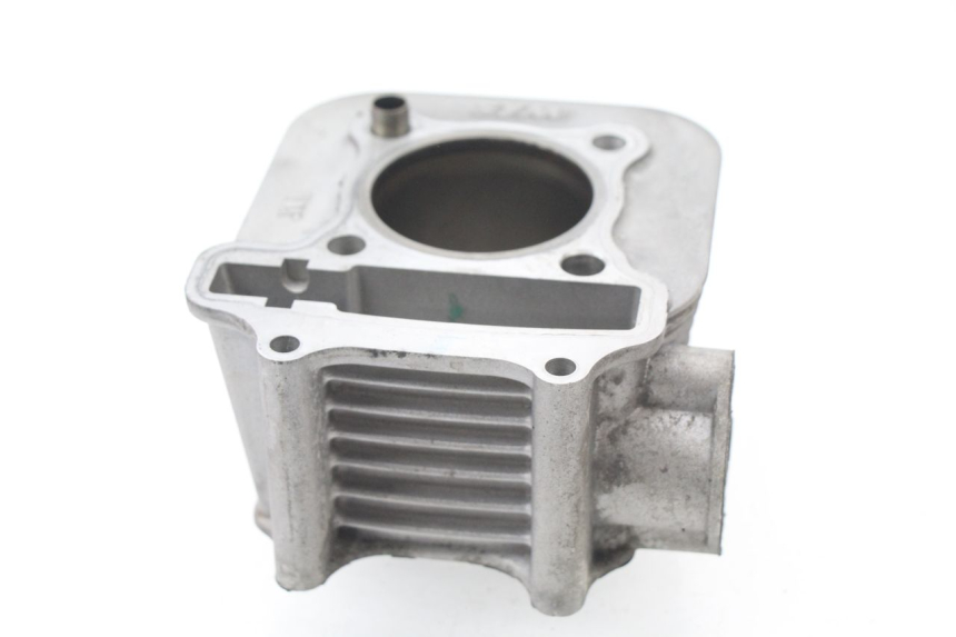 photo de CYLINDER BARREL PISTON SYM TONIK 125 (2010 - 2014) - Fixing points details