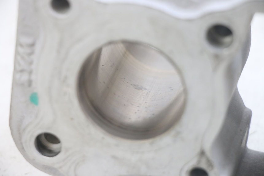photo de CYLINDER PISTON PEUGEOT TWEET 4T 50 (2014 - 2019) - Zoom on usage condition