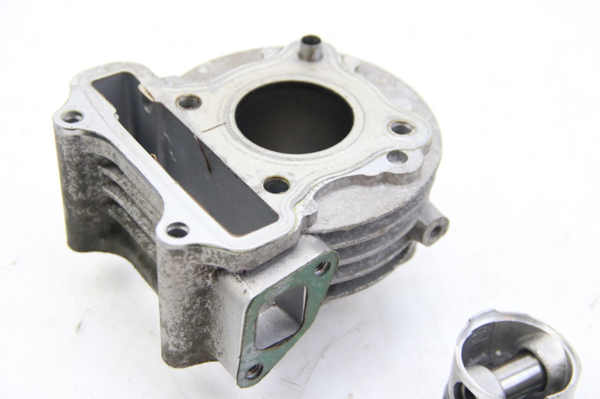 photo de CYLINDER PISTON PEUGEOT V-CLIC VCLIC 50 (2007 - 2013) - Surface and material condition