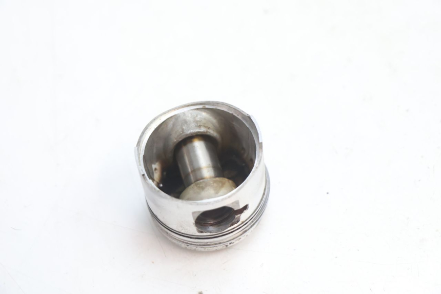 photo de CYLINDER PISTON PEUGEOT V-CLIC VCLIC 50 (2007 - 2013) - Alternative angle