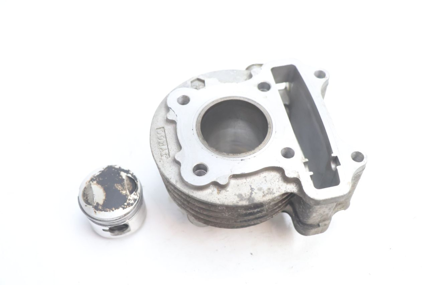photo de CYLINDER PISTON PEUGEOT V-CLIC VCLIC 50 (2007 - 2013) - Zoom on usage condition