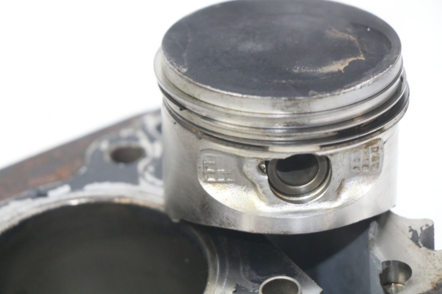 photo de CYLINDER PISTON PIAGGIO VESPA LX 125 (2005 - 2010) - High-resolution close-up