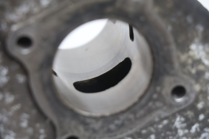 photo de CYLINDER BARREL PISTON PEUGEOT VIVACITY 50 (2004 - 2009) - Additional view of the item