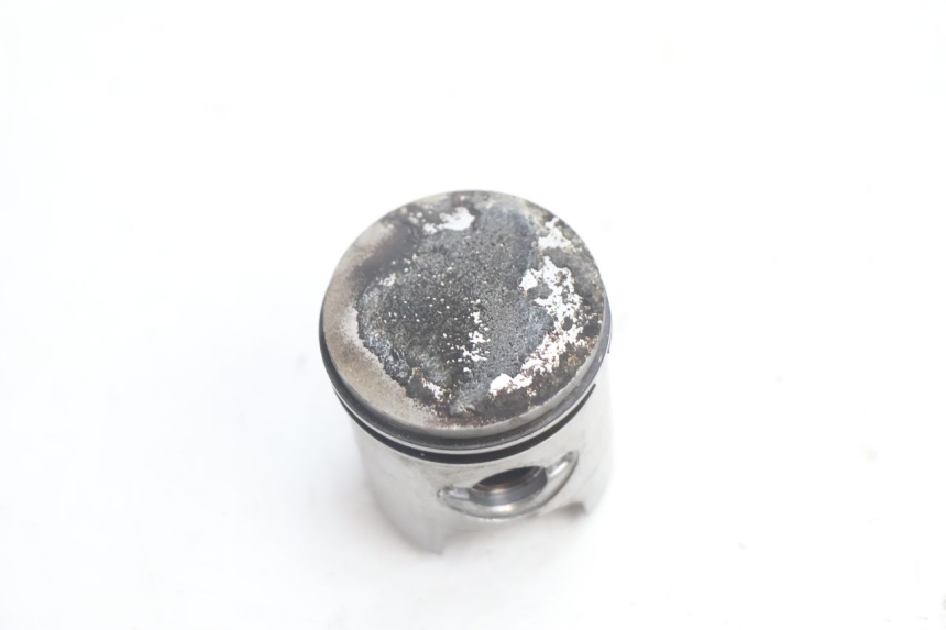photo de CYLINDER BARREL PISTON PEUGEOT VIVACITY 50 (2004 - 2009) - High-resolution close-up
