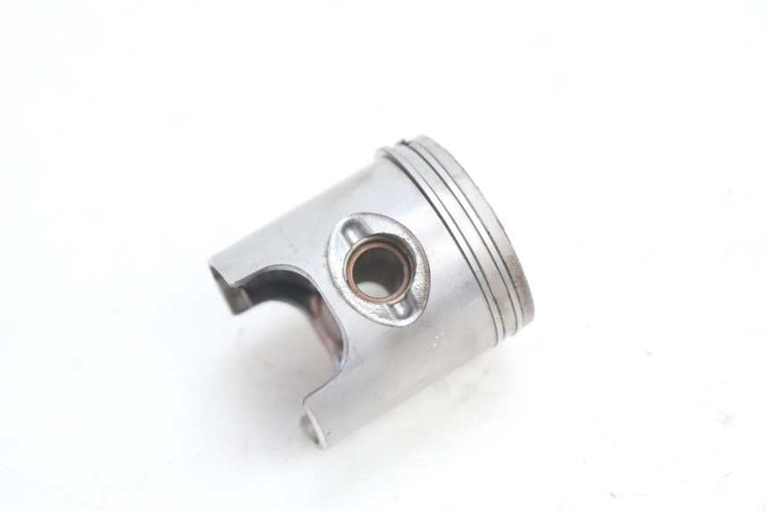 photo de CYLINDER BARREL PISTON PEUGEOT VIVACITY 50 (2004 - 2009) - Detailed visual inspection