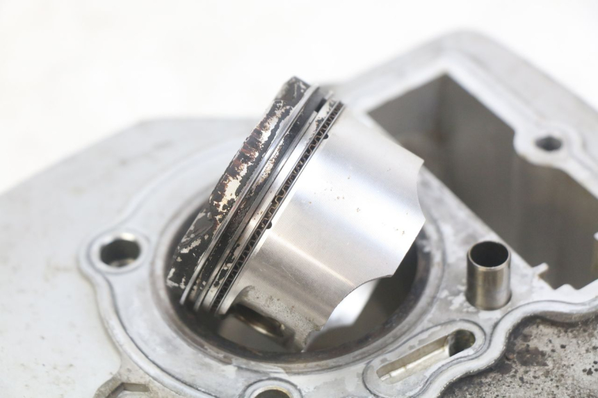 photo de CYLINDER PISTON DAELIM VJ ROADWIN FI 125 (2008 - 2017) - Detailed visual inspection