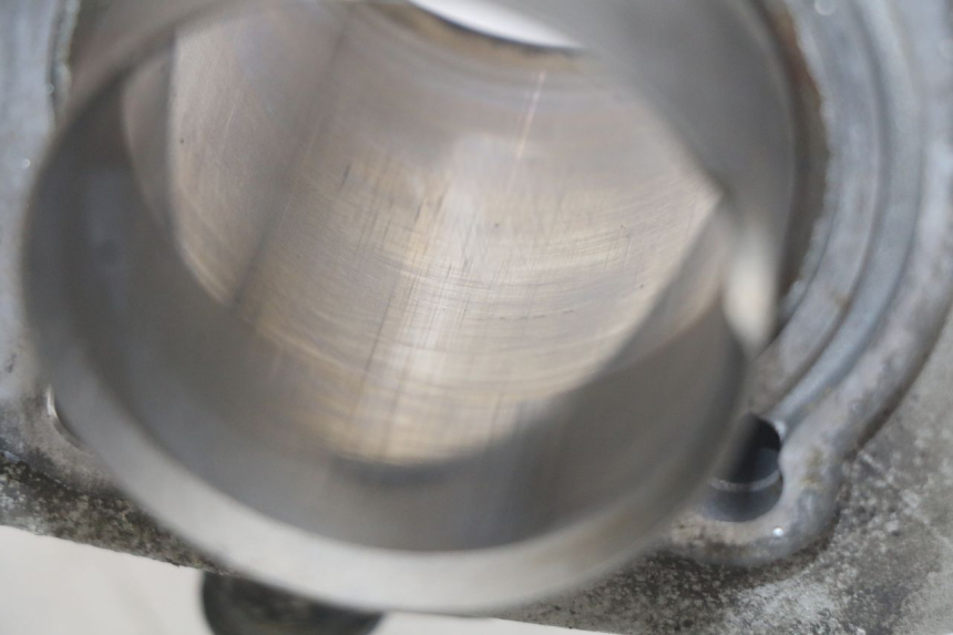 photo de CYLINDER PISTON DAELIM VJ ROADWIN FI 125 (2008 - 2017) - Alternative perspective