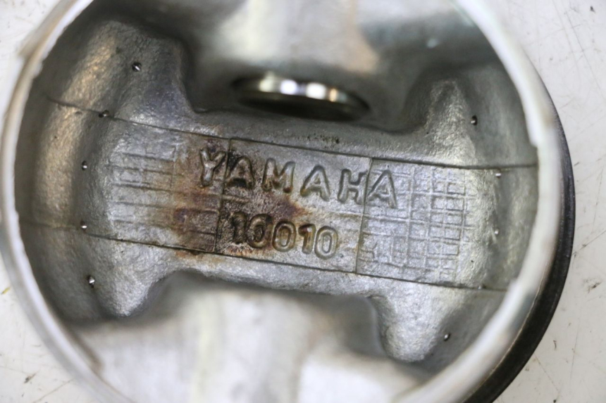 photo de CYLINDER PISTON YAMAHA X-MAX XMAX 250 (2006 - 2009) - Detailed visual inspection
