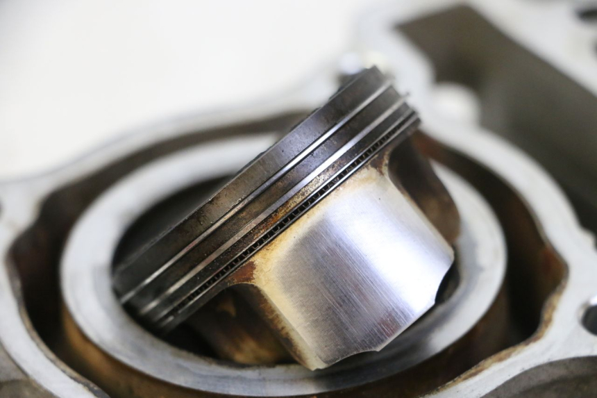 photo de CYLINDER BARREL PISTON YAMAHA X-MAX XMAX 125 (2010 - 2013) - Detailed visual inspection