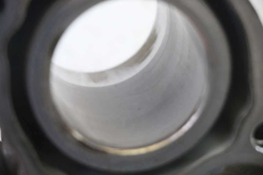 photo de CYLINDER BARREL PISTON YAMAHA X-MAX XMAX 125 (2010 - 2013) - High-resolution close-up