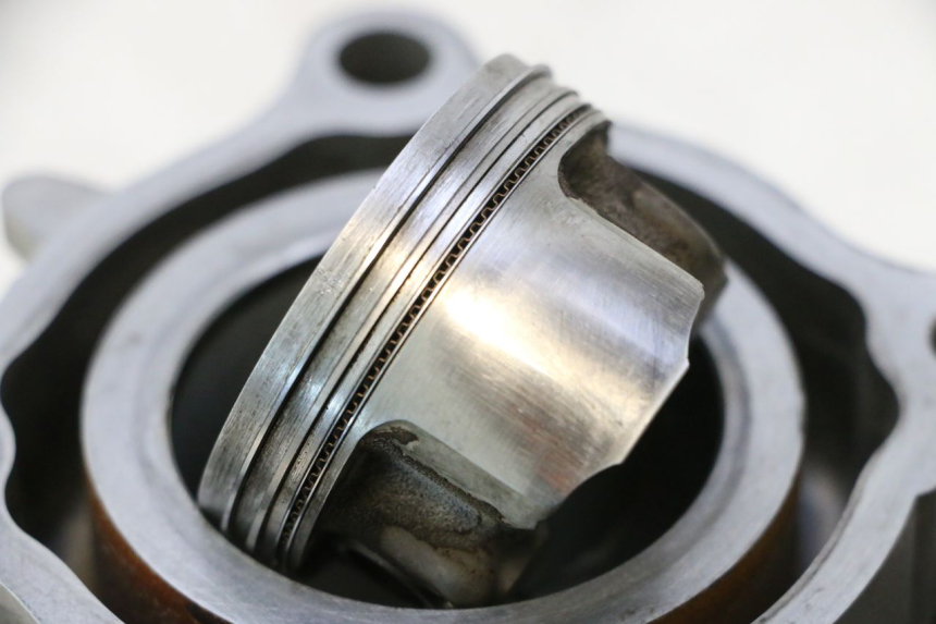 photo de CYLINDER BARREL PISTON YAMAHA X-MAX XMAX 125 (2010 - 2013) - Detailed visual inspection