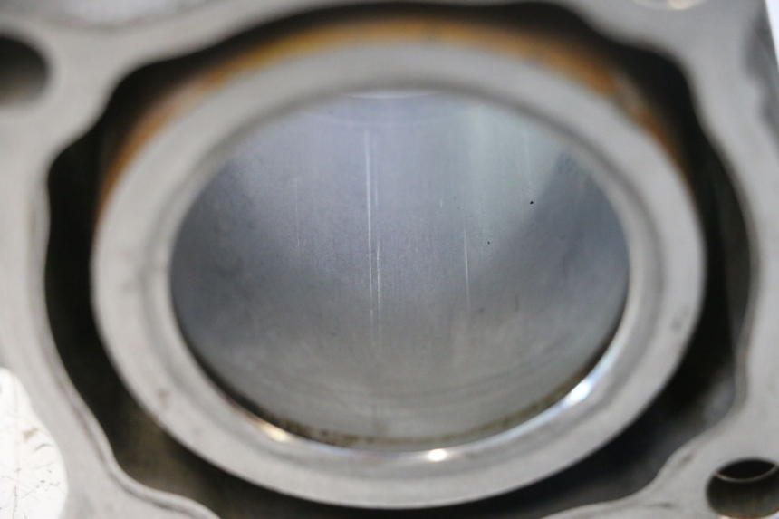 photo de CYLINDER BARREL PISTON YAMAHA X-MAX XMAX 125 (2010 - 2013) - Alternative perspective