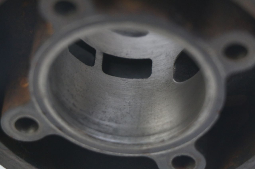 photo de CYLINDER PISTON PEUGEOT XP6 50 (2006 - 2011) - Surface and material condition