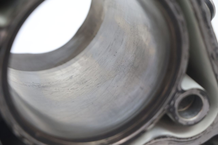 photo de CYLINDER BARREL PISTON HONDA XRV AFRICA TWIN 750 (1990 - 1992) - Focus on structure