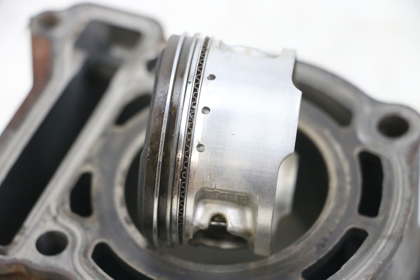 photo de CYLINDER PISTON YAMAHA YP MAJESTY 125 (2002 - 2006) - Additional view of the item