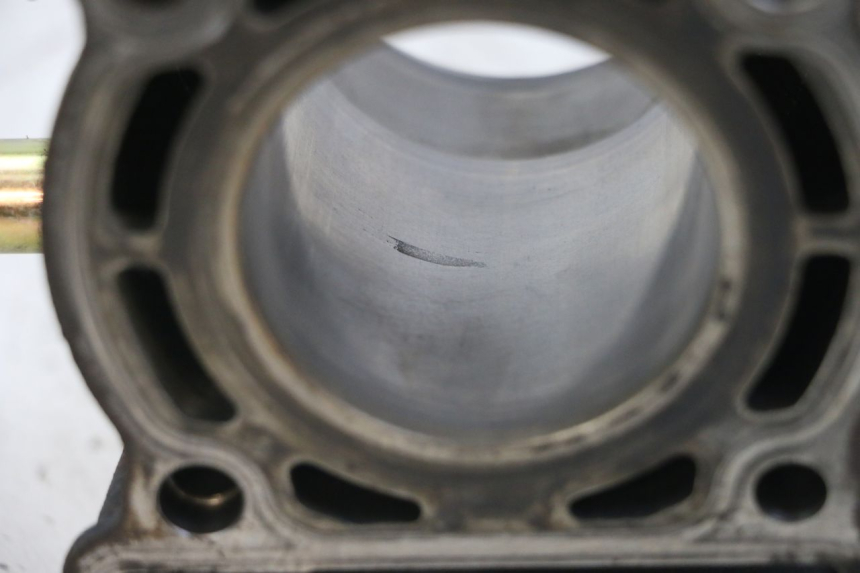 photo de CYLINDER PISTON YAMAHA YP MAJESTY 125 (2002 - 2006) - Fixing points details