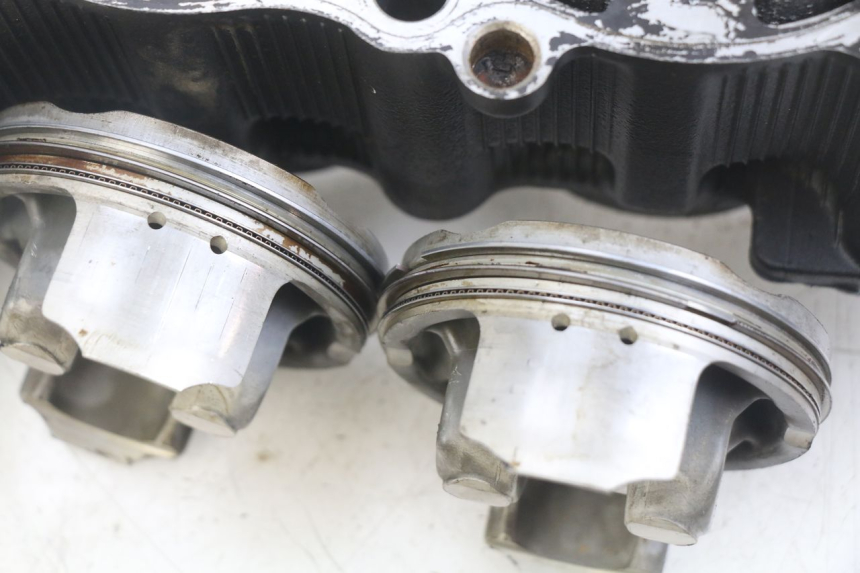 photo de CYLINDER PISTON YAMAHA YZF R1 1000 (2007 - 2008) - Technical close-up