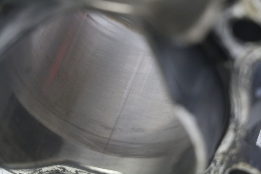photo de CYLINDER PISTON YAMAHA YZF R1 1000 (2007 - 2008) - Technical close-up