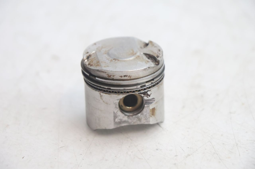 photo de CYLINDER BARREL PISTON PIAGGIO ZIP IGET 4T 50 (2021 - 2023) - Alternative angle