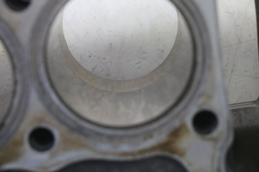 photo de CYLINDER BARREL PISTON KAWASAKI ZR 7 750 (1999 - 2004) - Component zoom