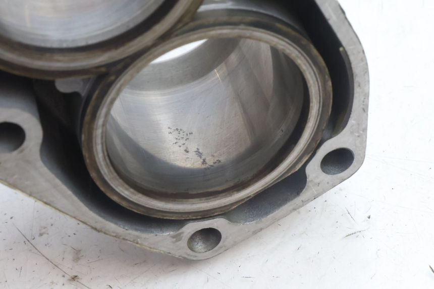 photo de CYLINDER BARREL PISTON KAWASAKI ZZR 600 (1995 - 2004) - Technical close-up