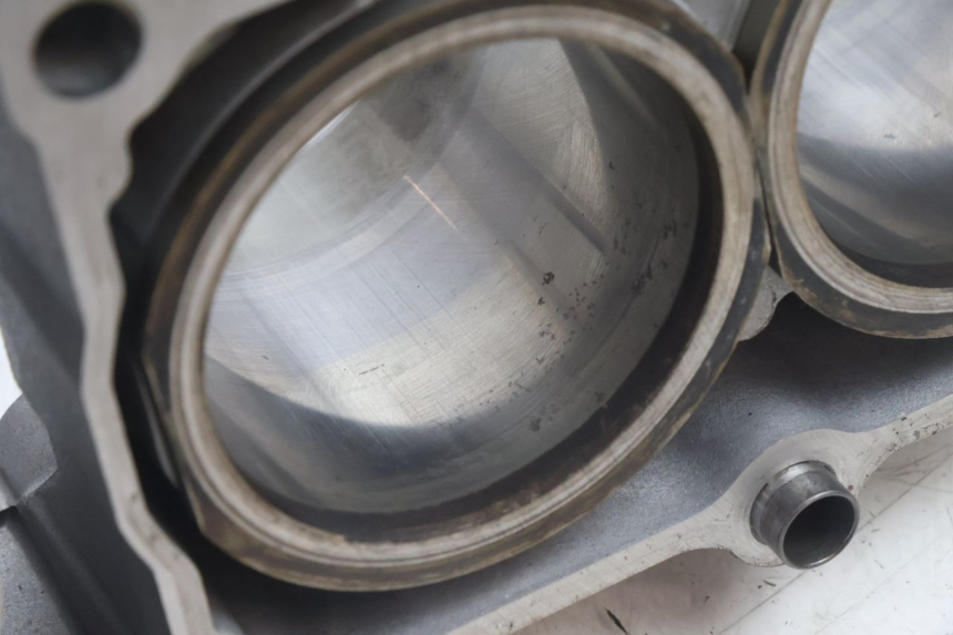 photo de CYLINDER BARREL PISTON KAWASAKI ZZR 600 (1995 - 2004) - Markings and original references
