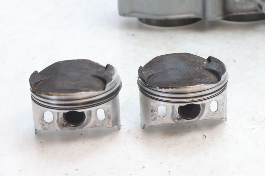 photo de CYLINDER BARREL PISTON KAWASAKI ZZR 600 (1995 - 2004) - Markings and original references