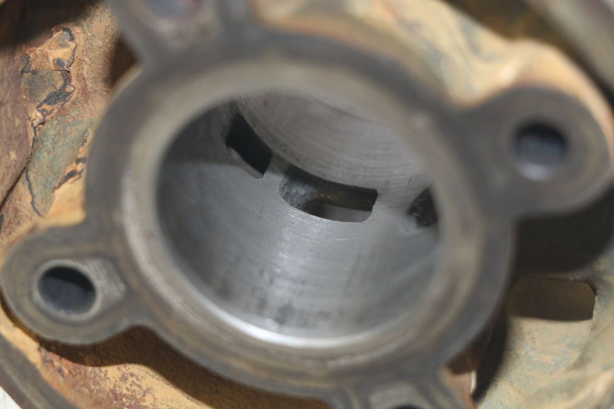 photo de CYLINDER SHERCO SM-R 50 (2018 - 2021) - Fixing points details