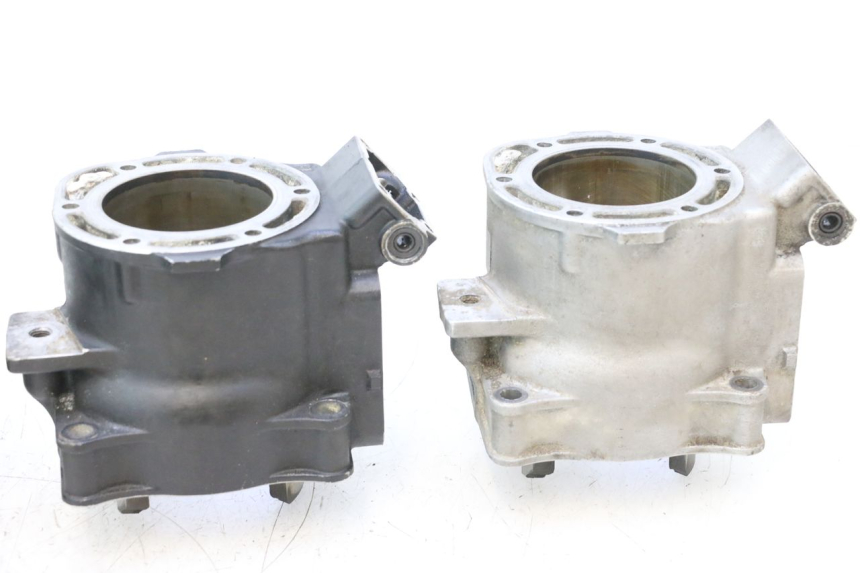 photo de CYLINDER BARREL YAMAHA WAVE RUNNER GP R 1200 (2000 - 2003) - Fixing points details