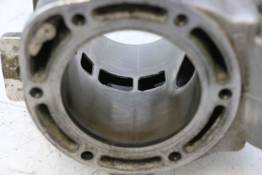 photo de CYLINDER BARREL YAMAHA WAVE RUNNER GP R 1200 (2000 - 2003) - Technical close-up