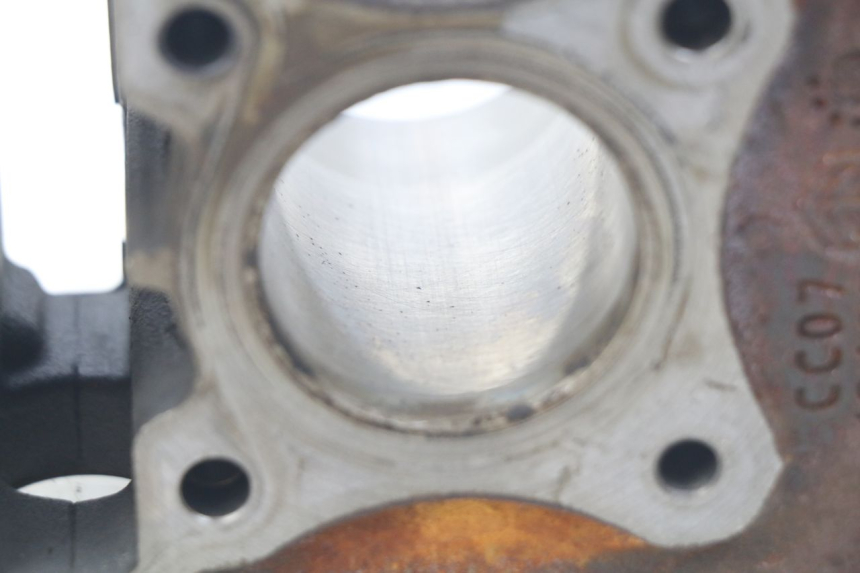 photo de CYLINDER PIAGGIO ZIP 4T 50 (2018 - 2020) - Alternative perspective