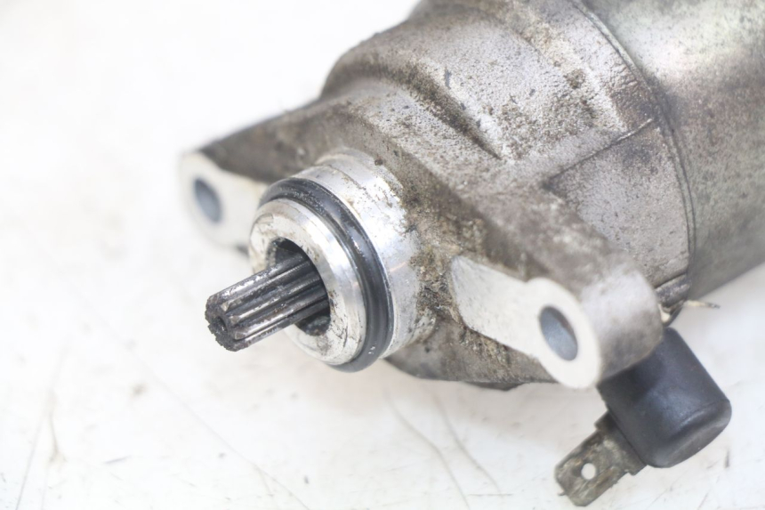 photo de STARTER KYMCO AGILITY RS 4T 50 (2009 - 2013) - Alternative perspective