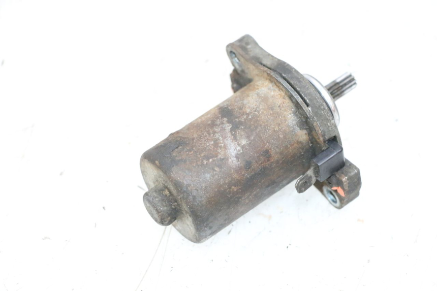 photo de STARTER MBK BOOSTER SPIRIT NAKED 50 (2004 - 2017) - Zoom on usage condition