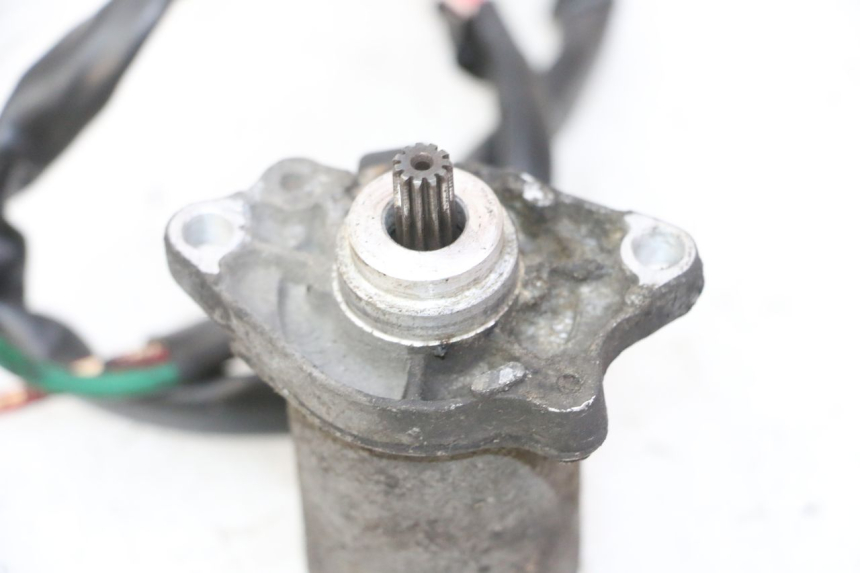 photo de STARTER PEUGEOT KISBEE 2T 50 (2010 - 2017) - Alternative perspective