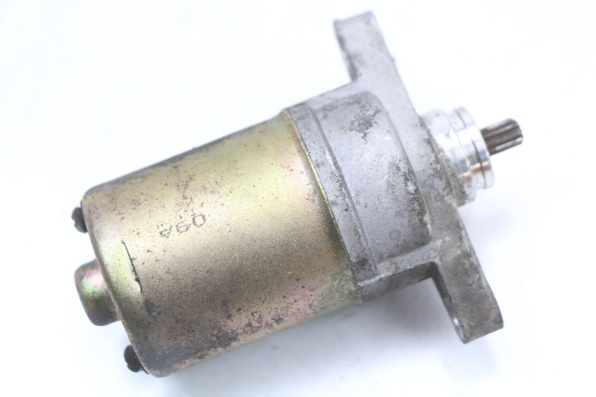 photo de STARTER PEUGEOT KISBEE 4T 50 (2018 - 2022) - Alternative perspective