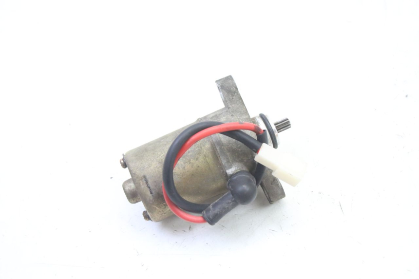 photo de STARTER PEUGEOT KISBEE 4T 50 (2018 - 2022) - Alternative perspective