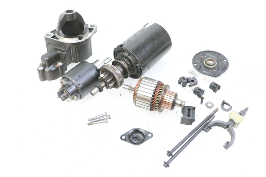 photo de STARTER MOTO GUZZI NORGE 8V GT 1200 (2011 - 2016) - Surface and material condition