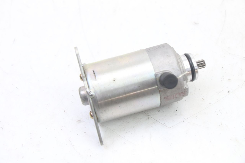 photo de STARTER PEUGEOT TWEET 4T 50 (2023 - 2025) - Alternative perspective