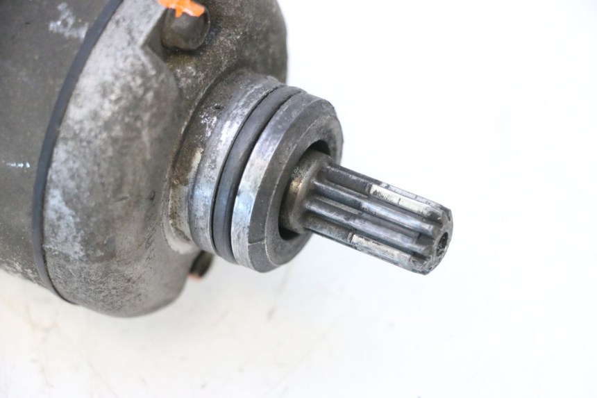 photo de STARTER PEUGEOT SATELIS COMPRESSOR K15 125 (2006 - 2009) - Alternative perspective