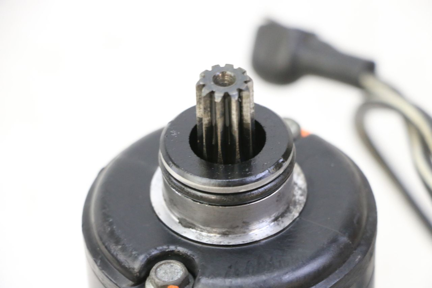 photo de STARTER TRIUMPH SPRINT 900 (1995 - 1998) - Alternative perspective