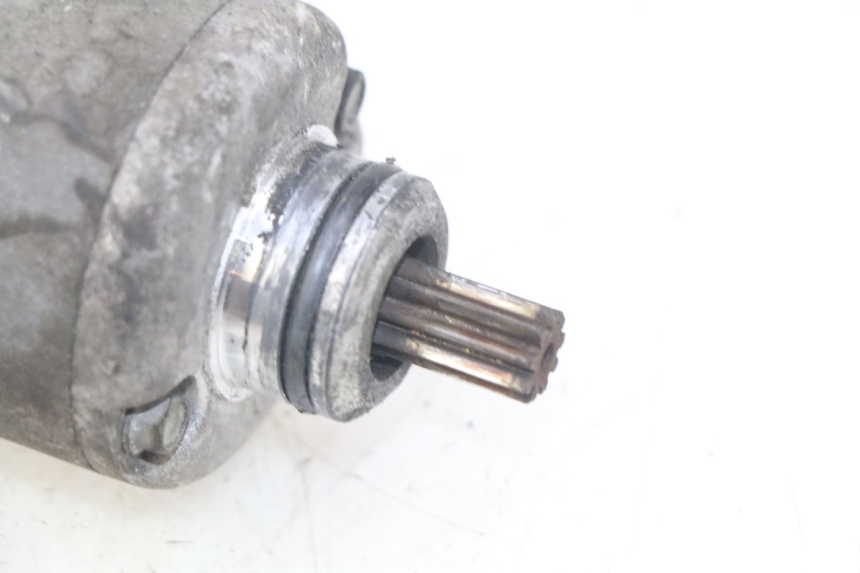 photo de STARTER PIAGGIO VESPA LXV 125 (2006 - 2009) - Alternative perspective