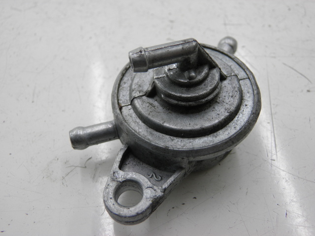 photo de FUEL TANK VALVE BENZHOU YY50QT31 VINTAGE 50 (2009 - 2012) - Main view